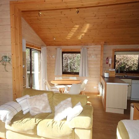 Hartland Hideaway Lodge Woolfardisworthy  Exterior photo
