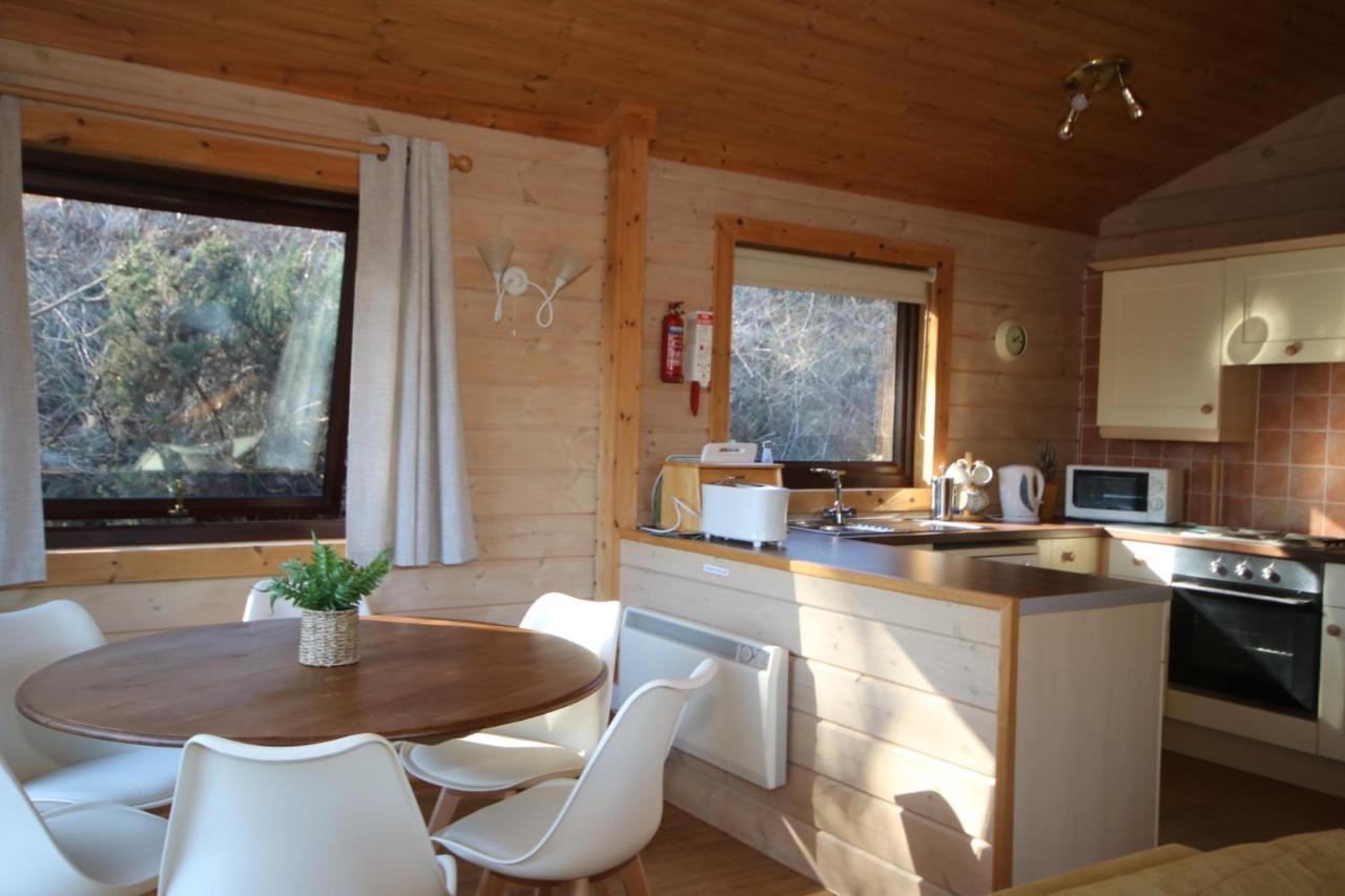 Hartland Hideaway Lodge Woolfardisworthy  Exterior photo
